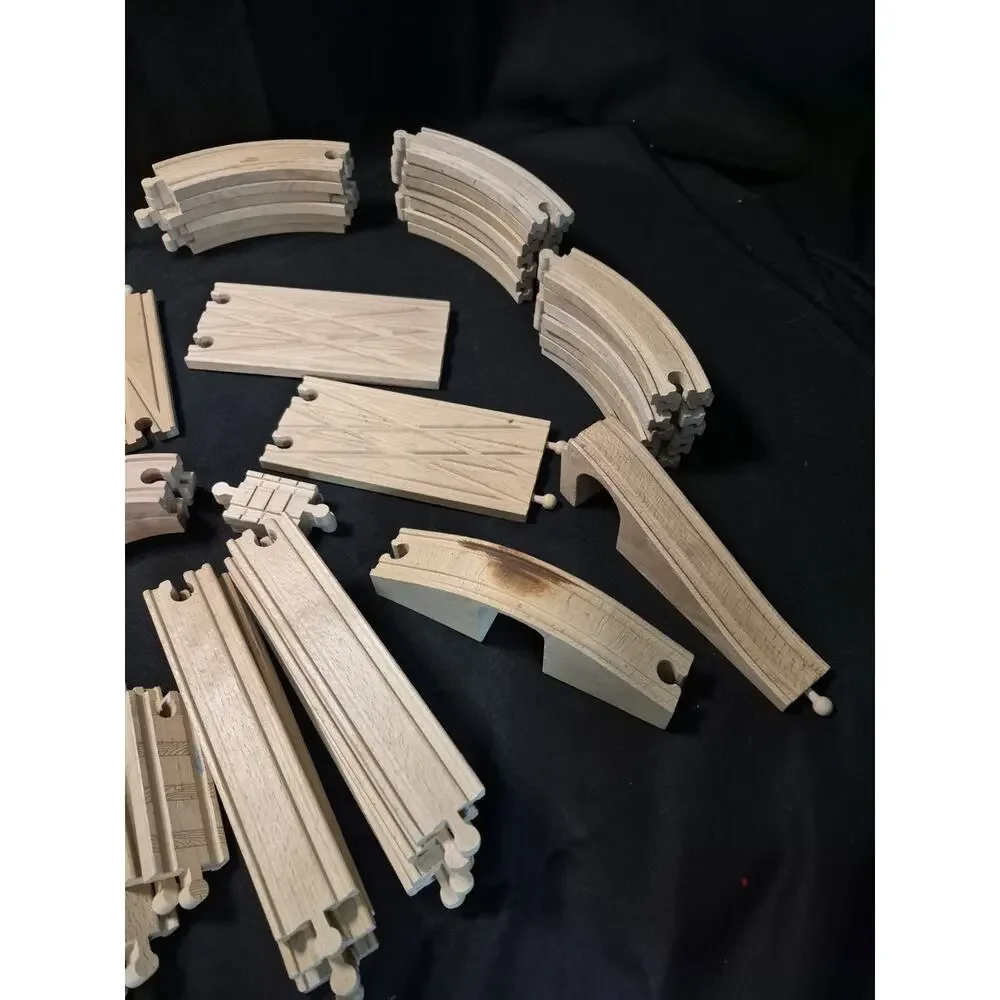 Huge Lot Thomas The Choo Choo Train , Brio , Melissa Doug Trains, Over 300 Pc